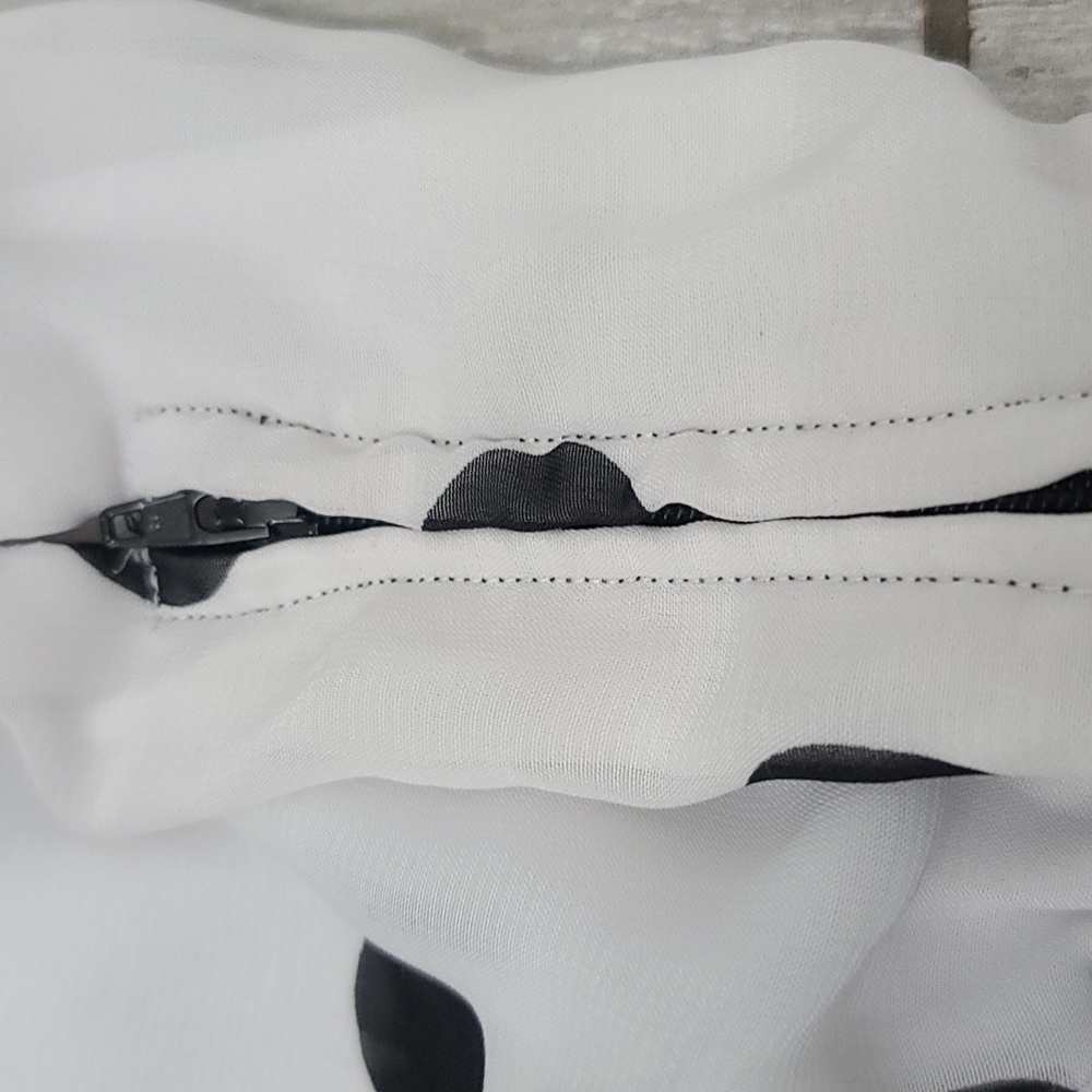 Dress - Picture 6 of 6